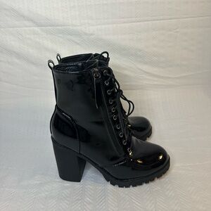 Fashion Nova Glossy Black Lace-Up Boots